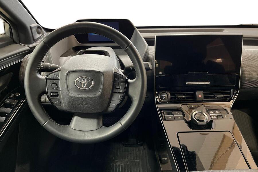 Toyota bZ4X vaihtoauto