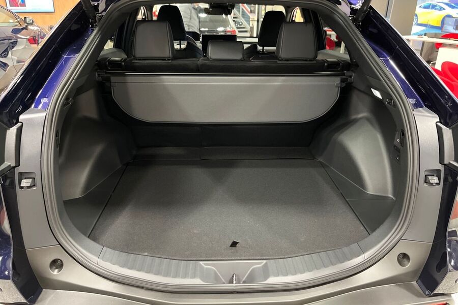 Toyota bZ4X vaihtoauto