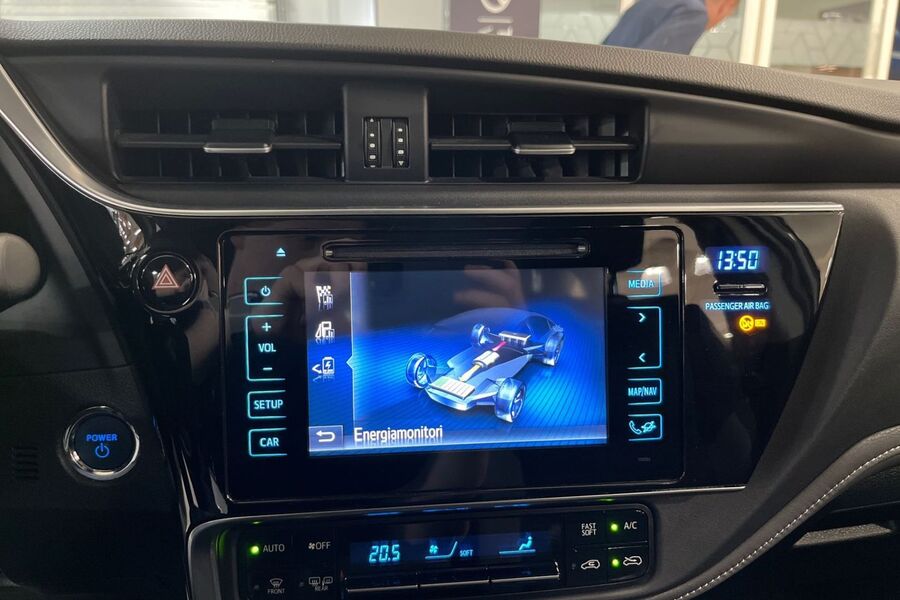 Toyota Auris vaihtoauto