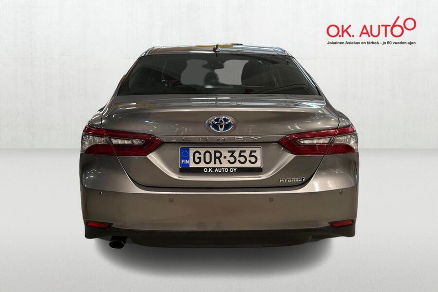 Toyota Camry vaihtoauto