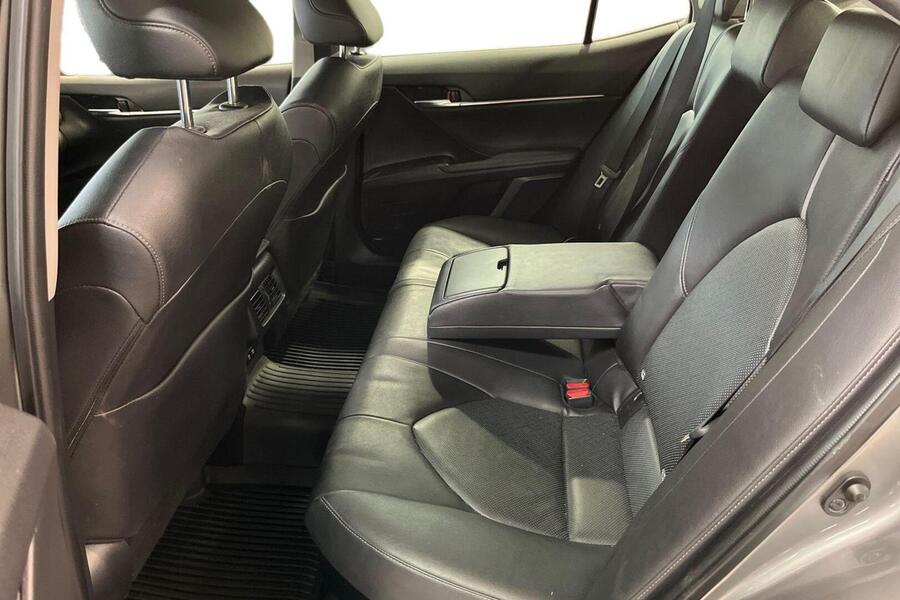 Toyota Camry vaihtoauto