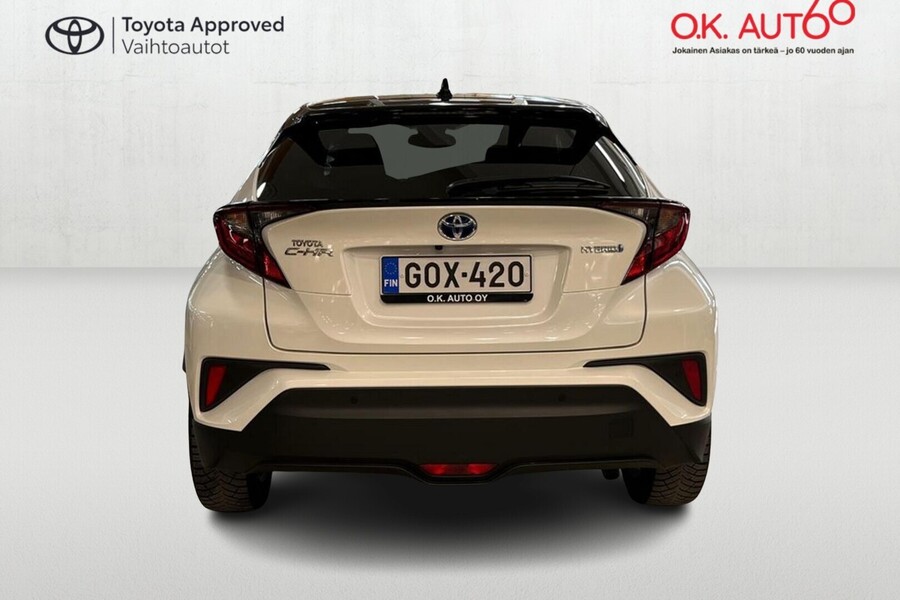 Toyota C-HR vaihtoauto