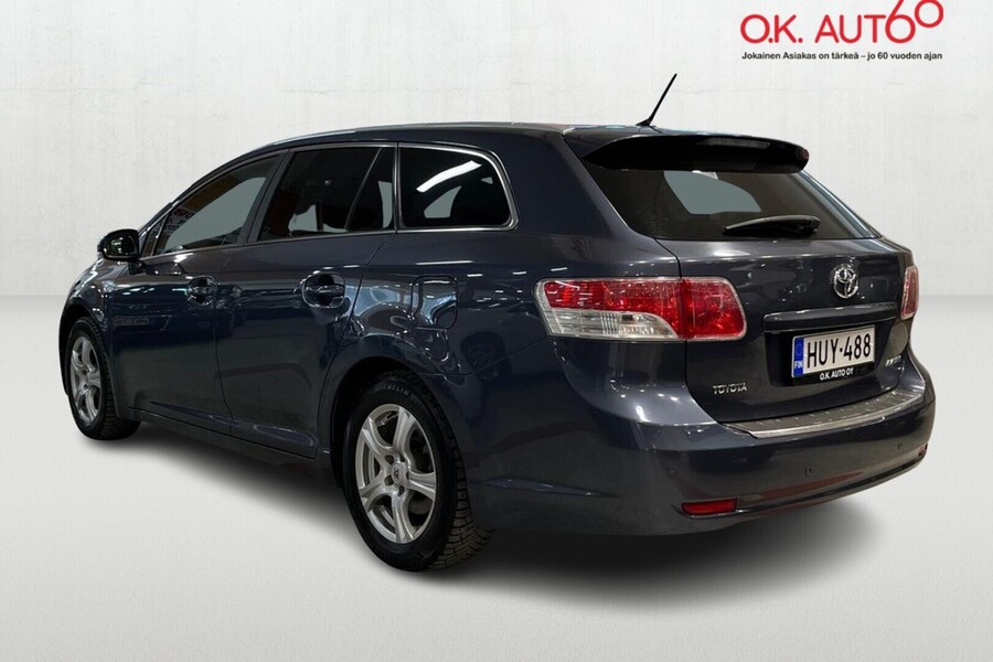 Toyota Avensis vaihtoauto