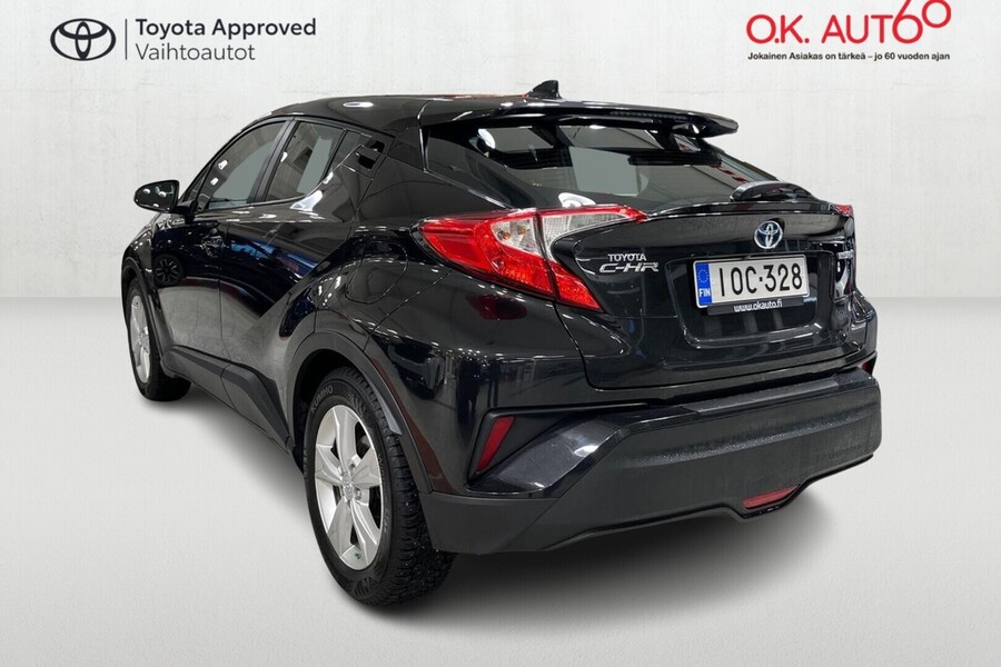 Toyota C-HR vaihtoauto