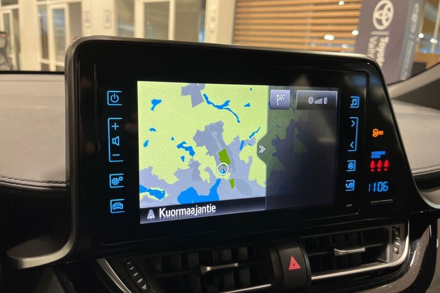 Toyota C-HR vaihtoauto