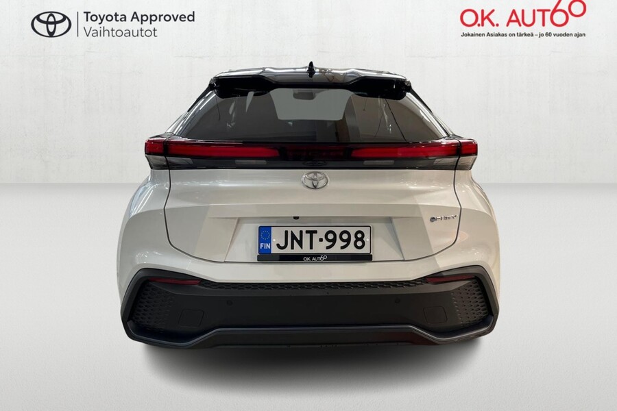 Toyota C-HR vaihtoauto