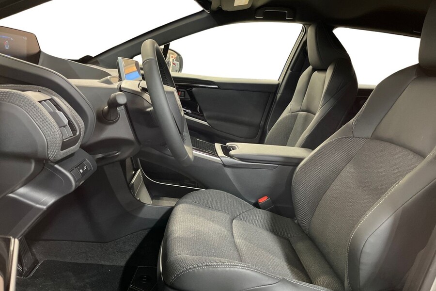 Toyota bZ4X vaihtoauto