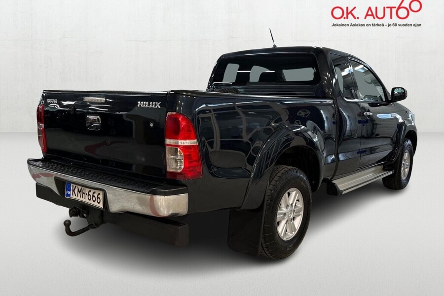 Toyota Hilux vaihtoauto