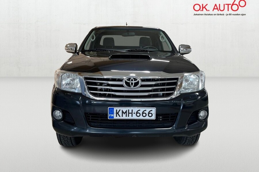 Toyota Hilux vaihtoauto