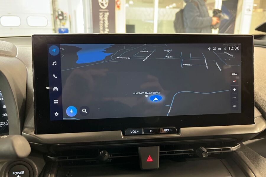 Toyota C-HR vaihtoauto