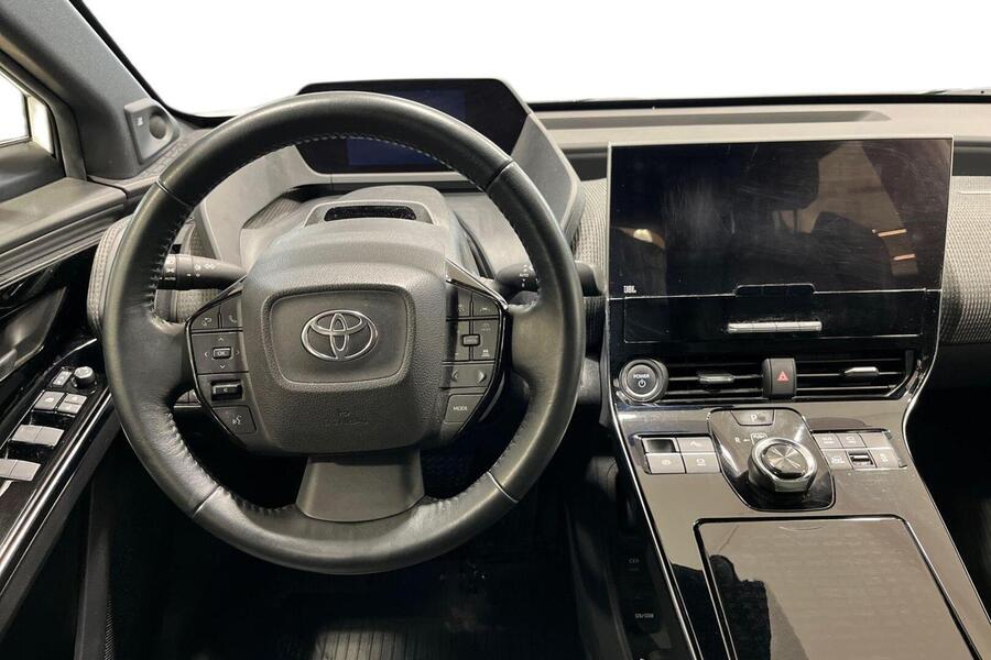 Toyota bZ4X vaihtoauto