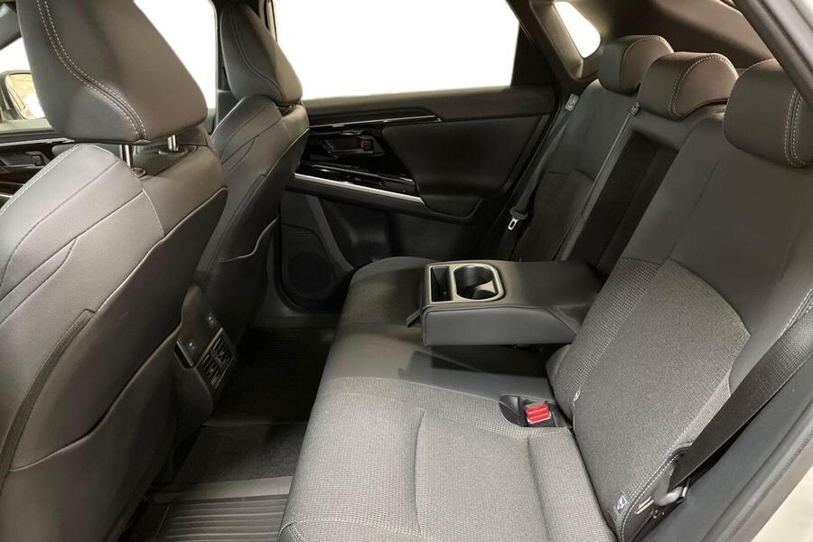 Toyota bZ4X vaihtoauto