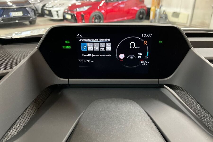 Toyota bZ4X vaihtoauto