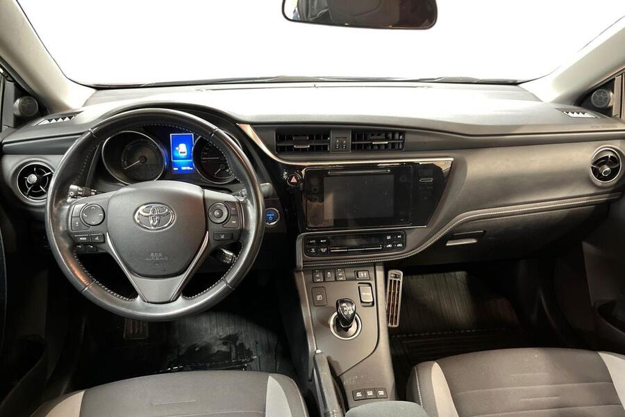 Toyota Auris vaihtoauto