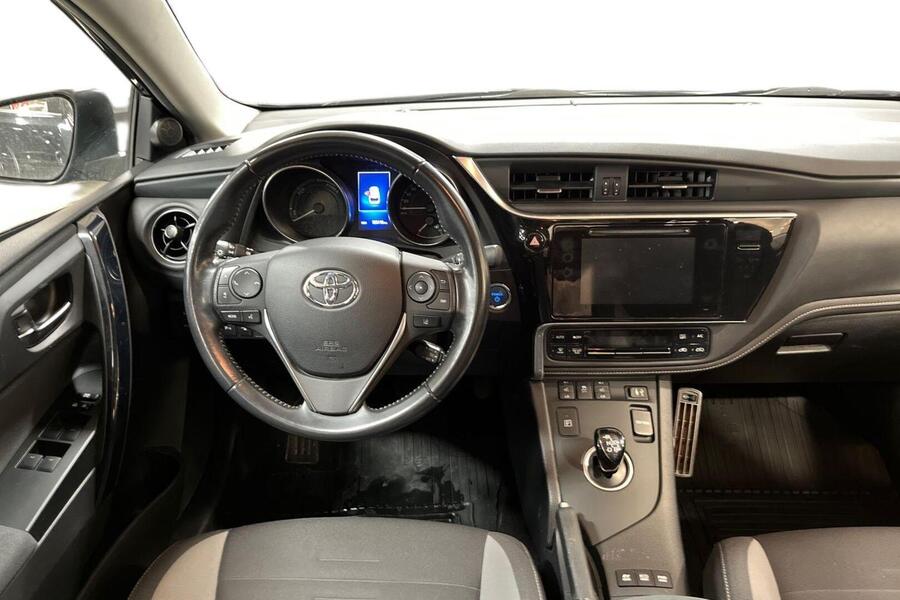 Toyota Auris vaihtoauto