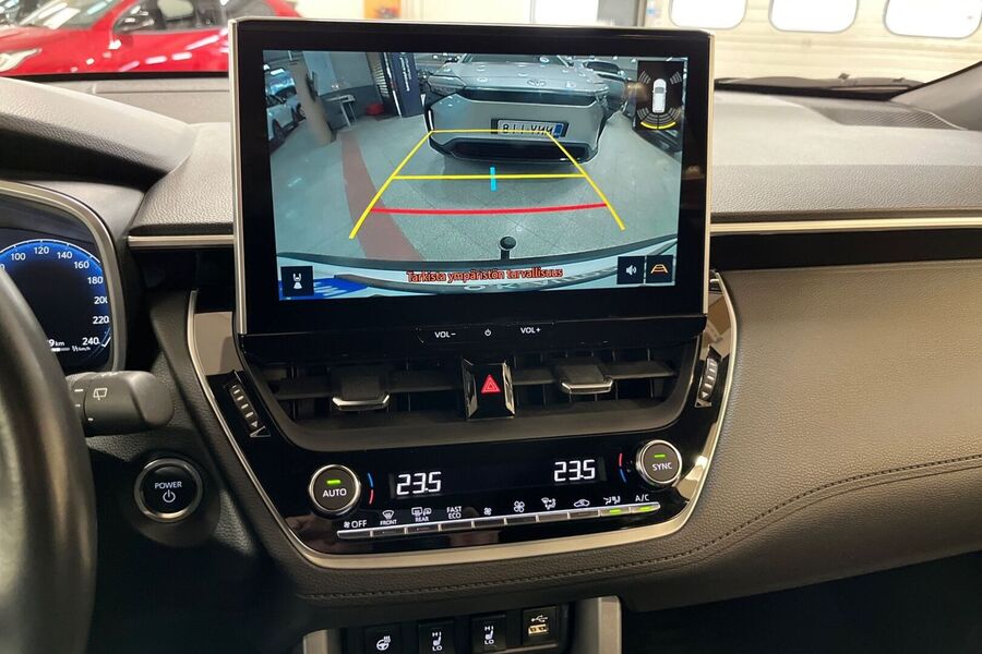 Toyota Corolla Cross vaihtoauto