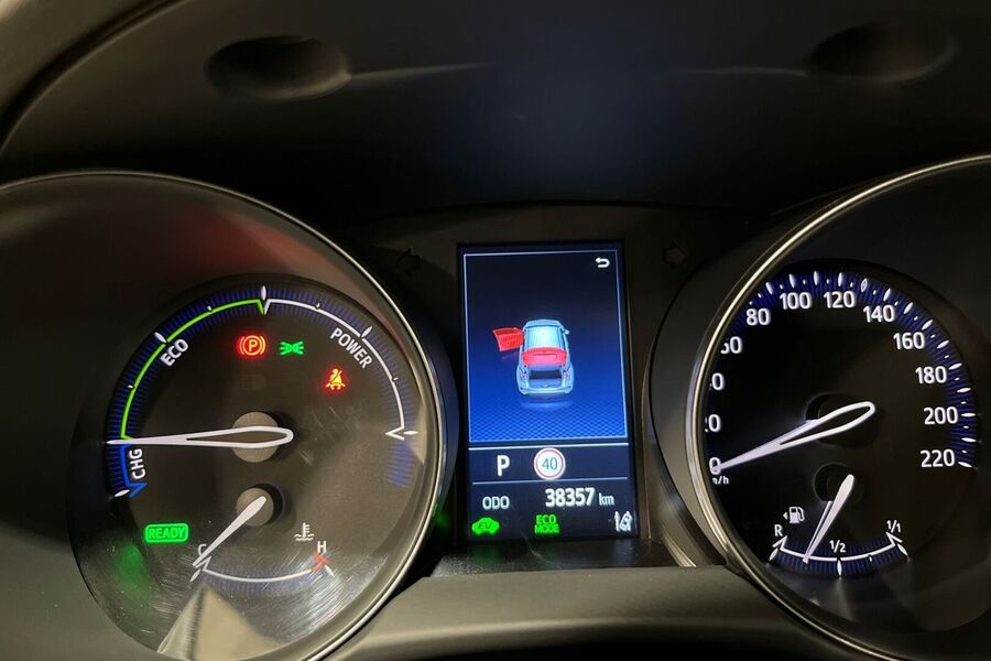 Toyota C-HR vaihtoauto