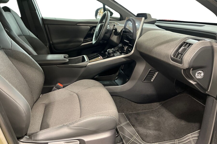 Toyota bZ4X vaihtoauto