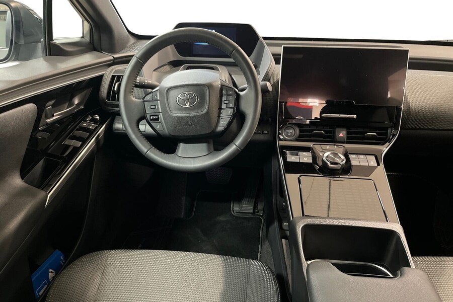 Toyota bZ4X vaihtoauto