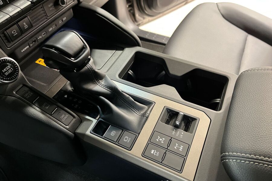 Toyota Land Cruiser vaihtoauto