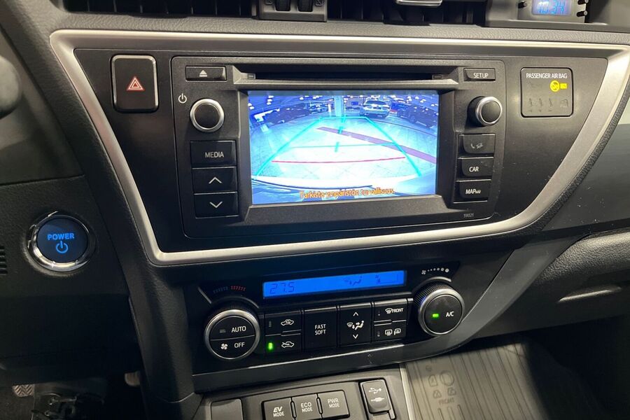 Toyota Auris vaihtoauto