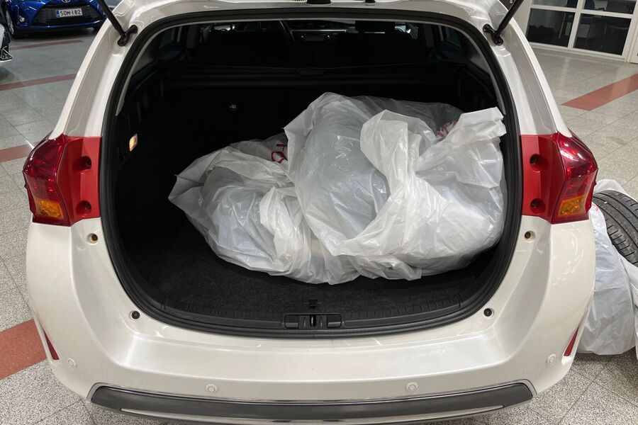 Toyota Auris vaihtoauto