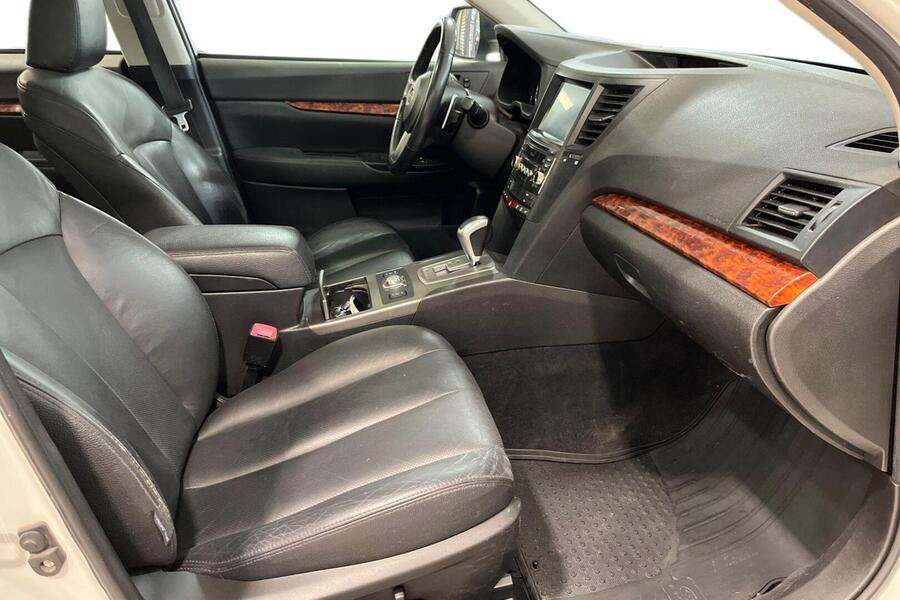 Subaru Outback vaihtoauto