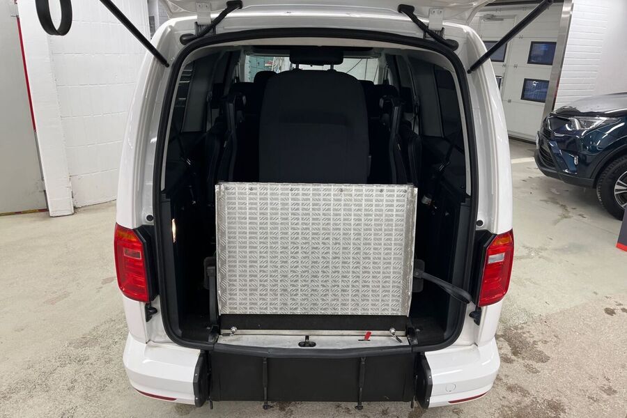 Volkswagen Caddy Maxi vaihtoauto