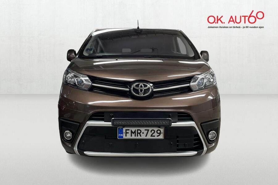 Toyota Proace Verso vaihtoauto