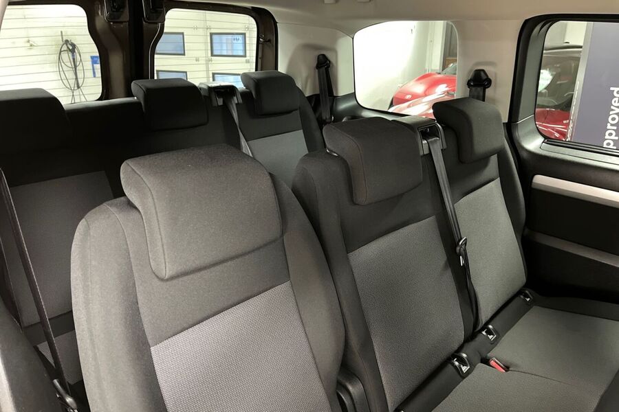 Toyota Proace Verso vaihtoauto