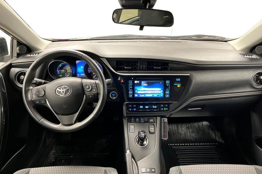 Toyota Auris vaihtoauto