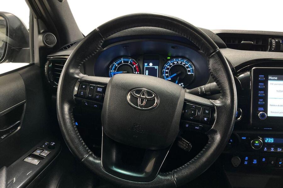 Toyota Hilux vaihtoauto