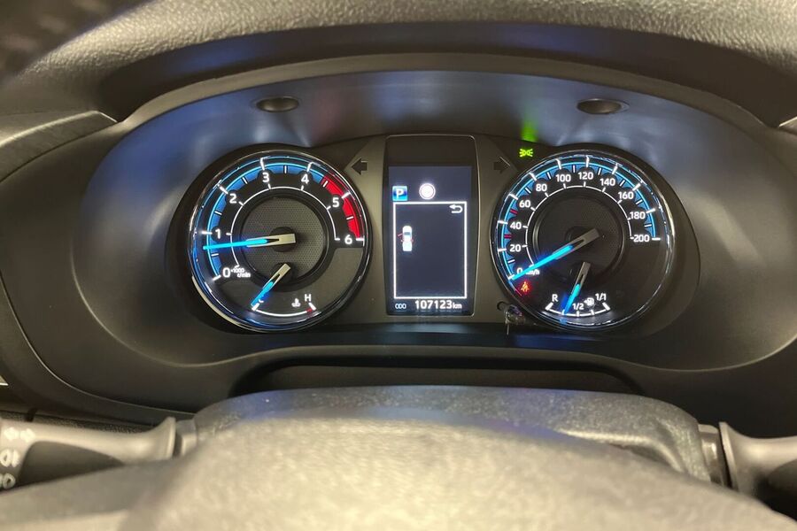 Toyota Hilux vaihtoauto