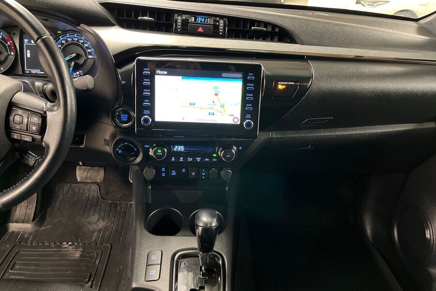 Toyota Hilux vaihtoauto