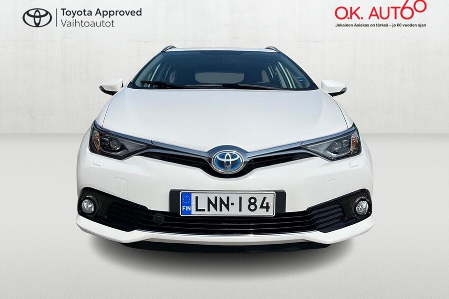 Toyota Auris vaihtoauto