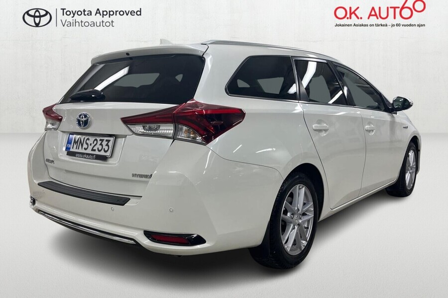 Toyota Auris vaihtoauto