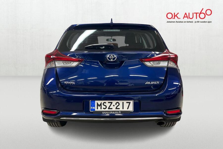 Toyota Auris vaihtoauto