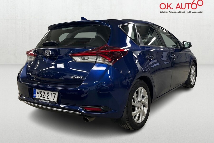 Toyota Auris vaihtoauto