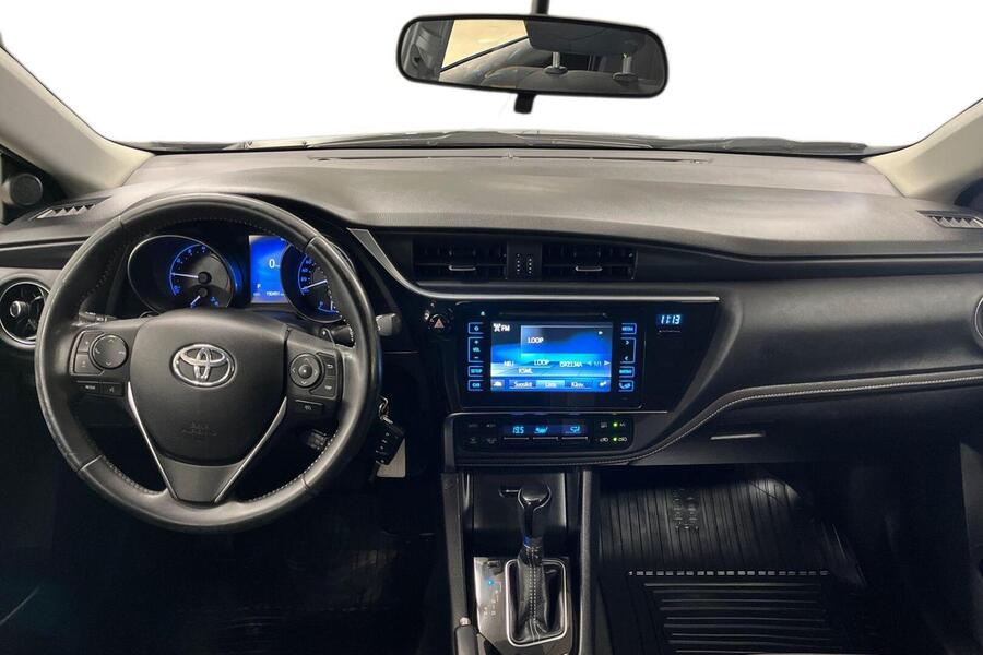 Toyota Auris vaihtoauto