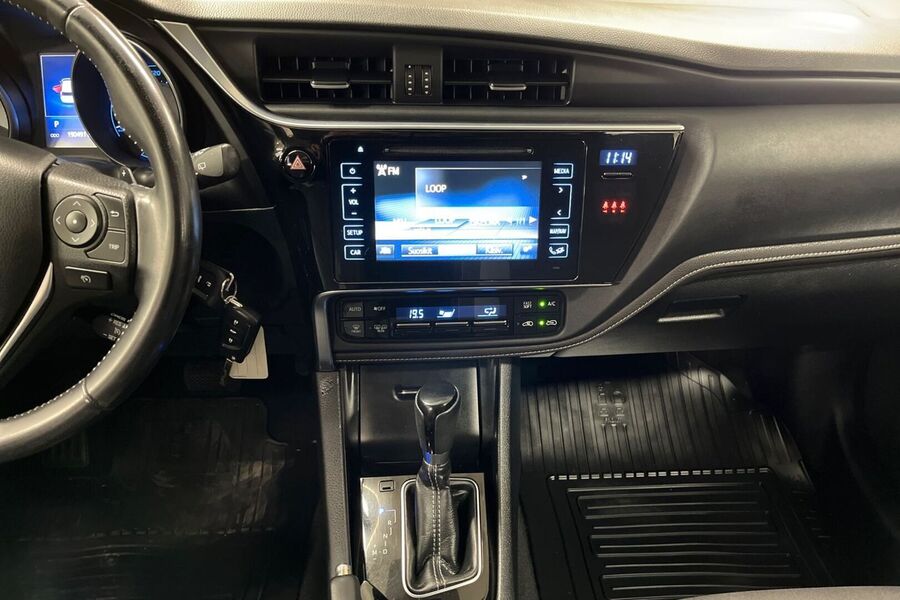 Toyota Auris vaihtoauto