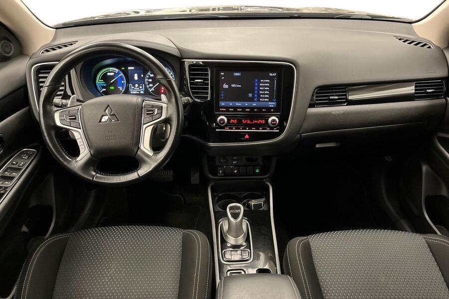 Mitsubishi Outlander PHEV vaihtoauto