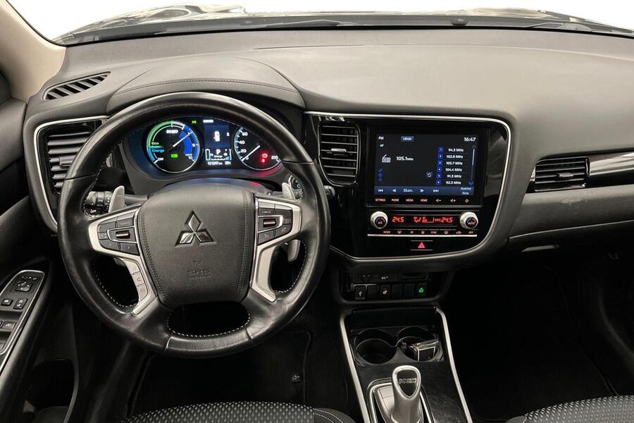 Mitsubishi Outlander PHEV vaihtoauto