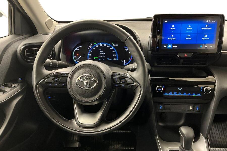 Toyota Yaris Cross vaihtoauto