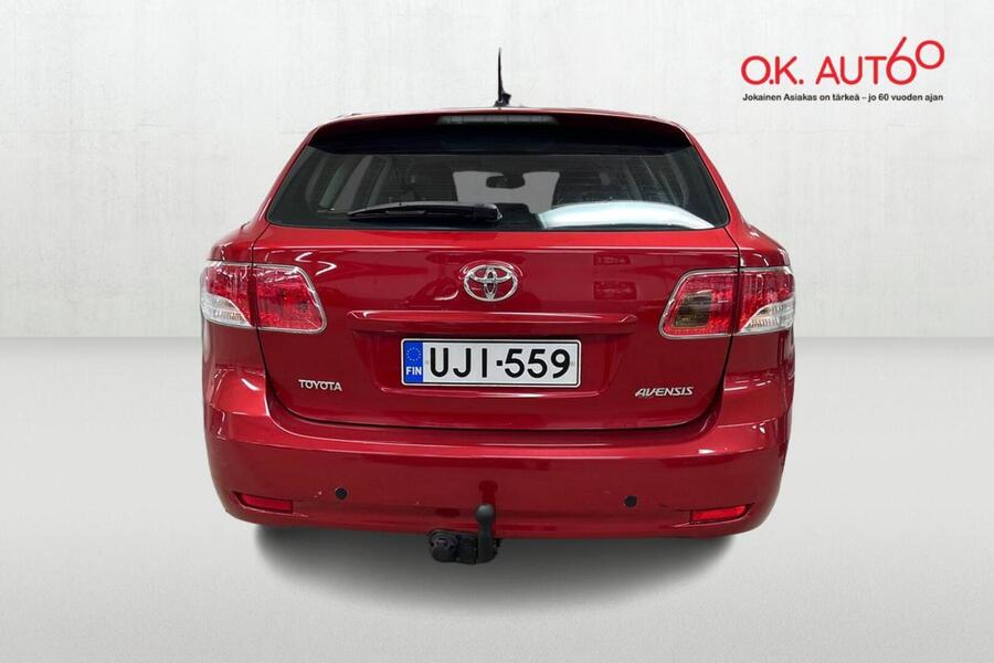 Toyota Avensis vaihtoauto