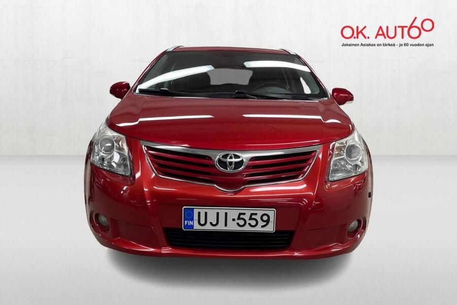 Toyota Avensis vaihtoauto