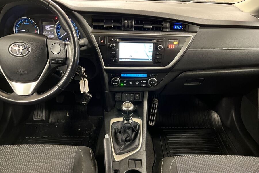 Toyota Auris vaihtoauto