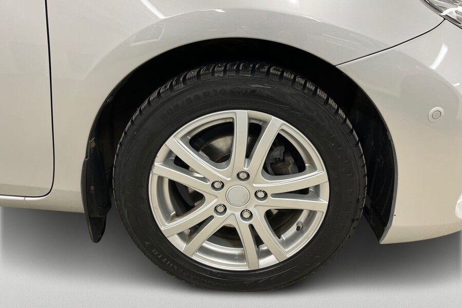 Toyota Auris vaihtoauto