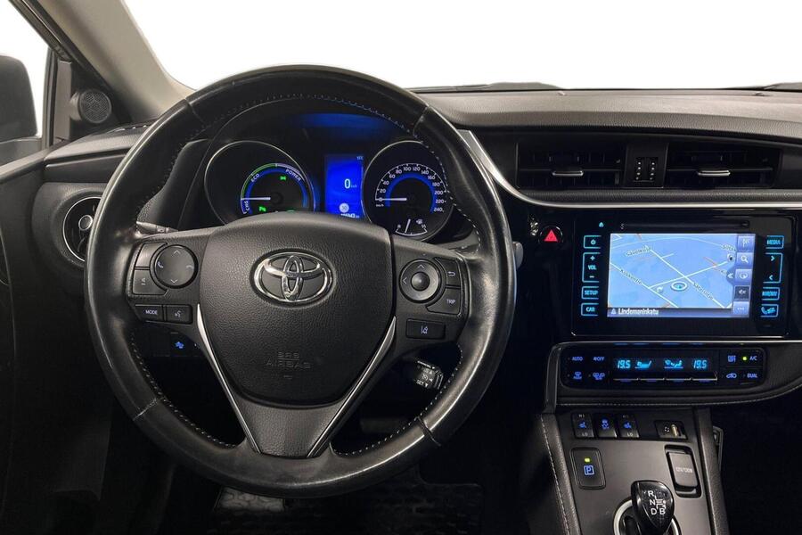 Toyota Auris vaihtoauto