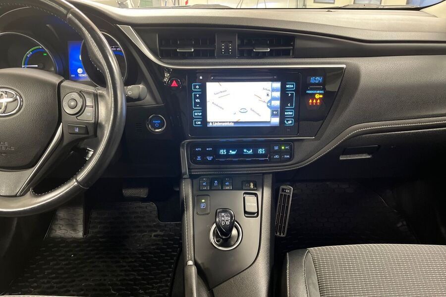 Toyota Auris vaihtoauto