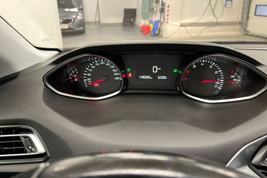 Peugeot 308 vaihtoauto